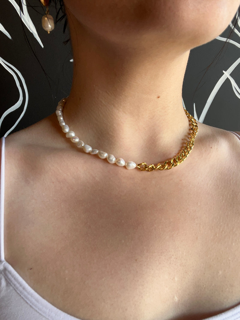 PEARLED CHAIN NECKLACE